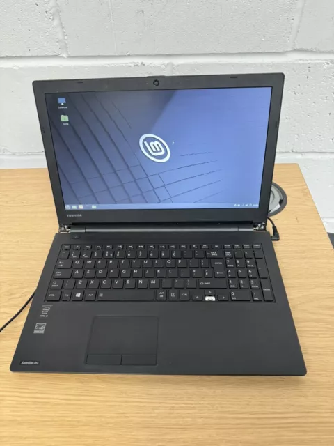 Toshiba Satellite Pro R50 Laptop Intel i5-5200U 8GB RAM 500GB HDD Linux Software