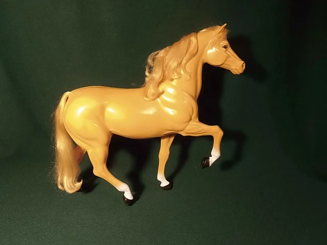 Barbie palomino 2025 horse