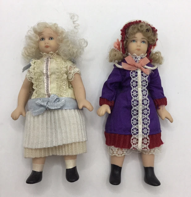 Pair Of Dolls House Girls - 9.5 cm