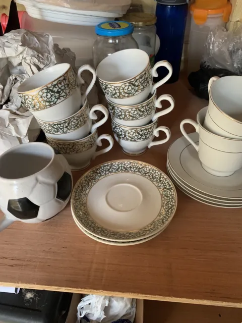 cups and saucers Job lot