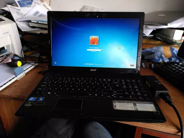 Acer Aspire 5742G Portable Intel i3-3rd Génération @ 2.53Ghz 4GB RAM,N° RAM