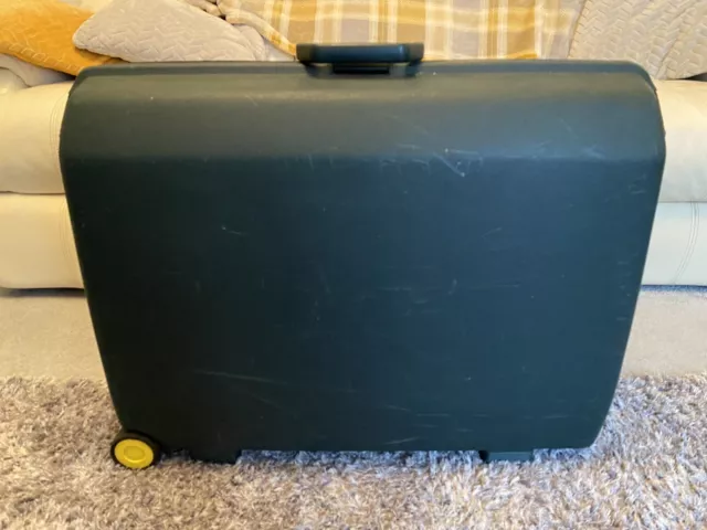 SAMSONITE Hard Shell Suitcase - Large Strong and Lockable Suitcase on Wheels