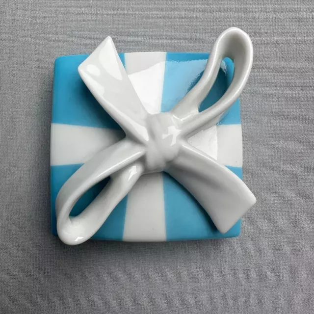 TIFFANY&Co. Couples Classic Blue Bow Jewelry Box Mini Ceramic Gift excellent F/S