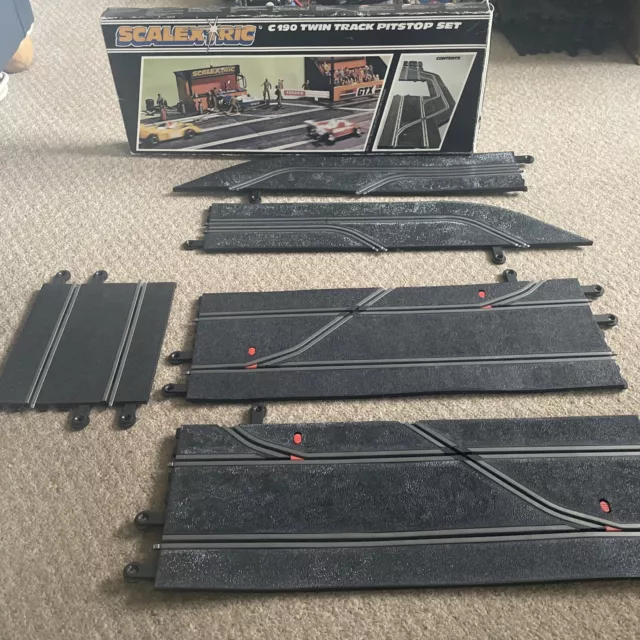 SCALEXTRIC C190 ZWEISPUR PITSTOP SET VERPACKT SCHÖNER ZUSTAND siehe Bilder/lesen