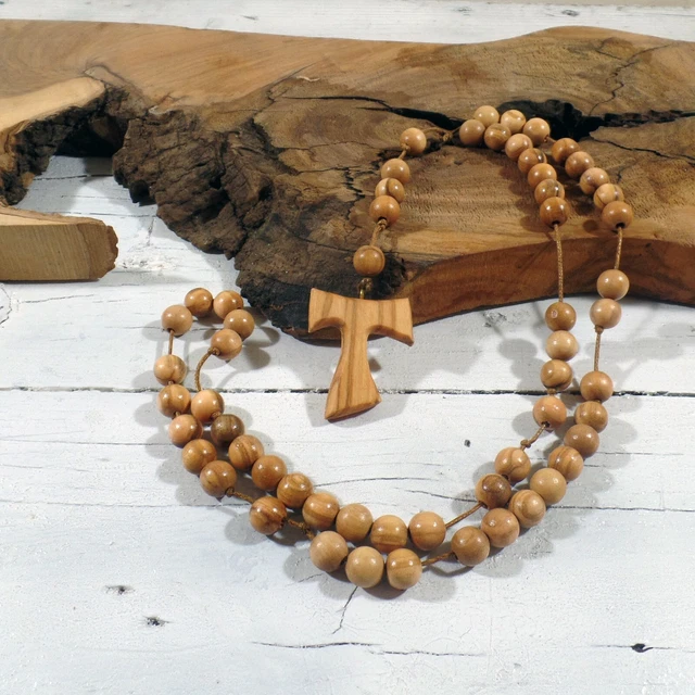 Croix franciscaine tau en bois d'olivier sur corde | Collier | Taille