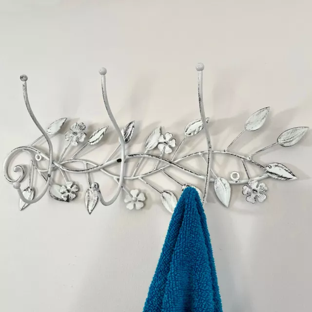 Triple Wall Hook Leaf Garland Rack White Metal Shabby Chic Bathroom Towel Hanger