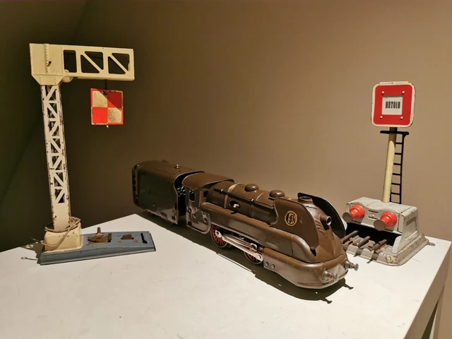 Wunderschöne Jep Spur 0 Lokomotive mit Batterie für Beleuchtung und Zubehör