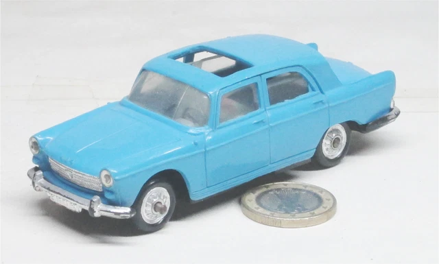 Le coupé Peugeot 404 en miniature par Norev au 1/43e