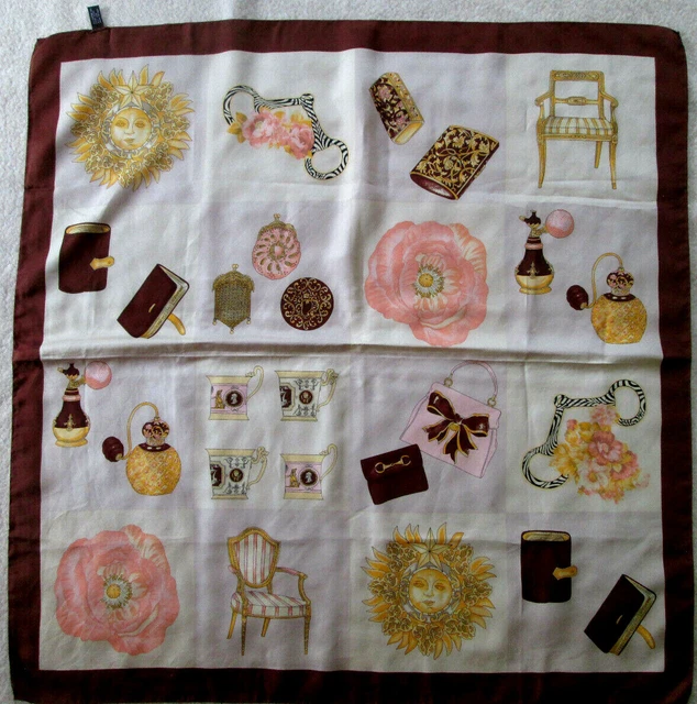 Foulard En Soie Vintage TBEG - Dimensions 85x87 Cm - Couleur Gris - Occasion