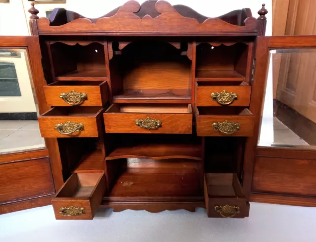 Large table top Edwardian or later Oak Smokers Cabinet 61 x 57 x 20 cm