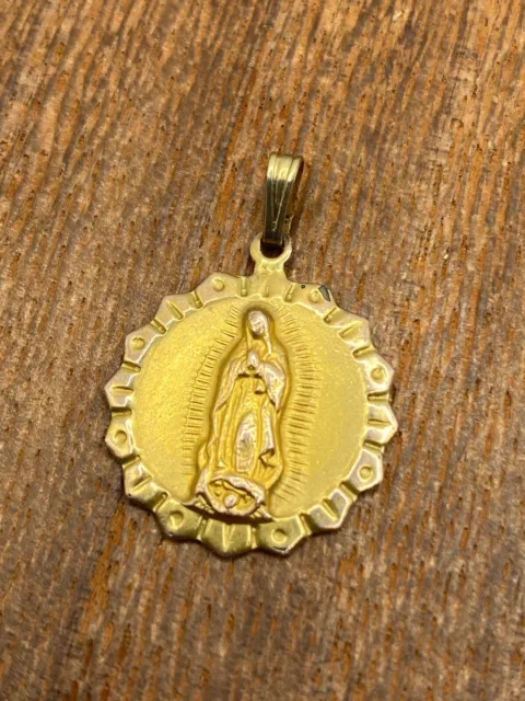 Vintage 10K gold Christian Virgin Mary medal  pendant