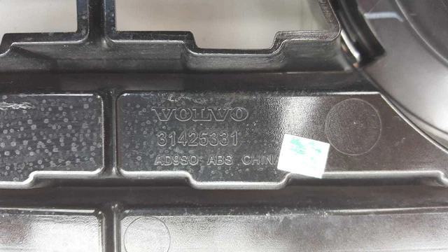 2016-2018 Volvo V40 R-Design Front Grill 31425331 3