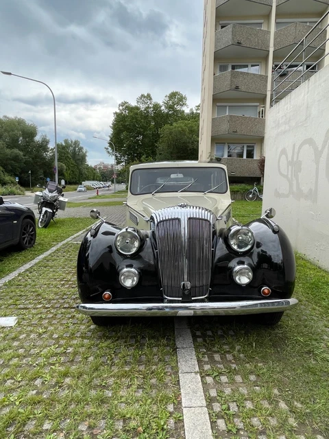 oldtimer - automobile , engl. Daimler Straight Eight, Bj. 1952