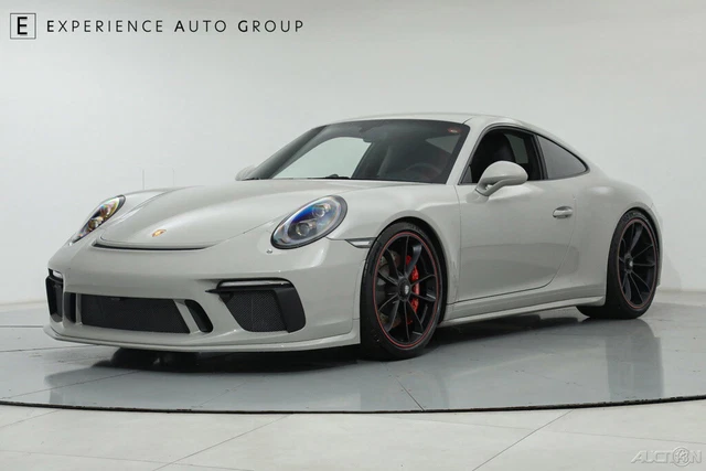 2018 Porsche 911 GT3 Touring Manual