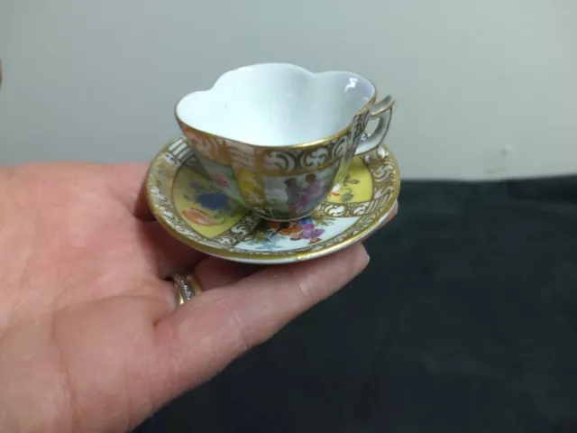 TASSE et sous tasse MINIATURE XIXème PORCELAINE DE SAXE CARL THIEME