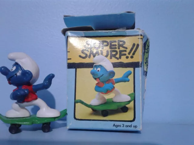 smurfs Smurf riding a leaf skate board(made in  Hong kong) SJ1269 2