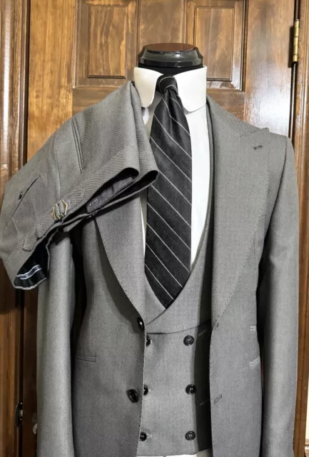 $699 Gray Birdseye Suit Size 42 Slim New