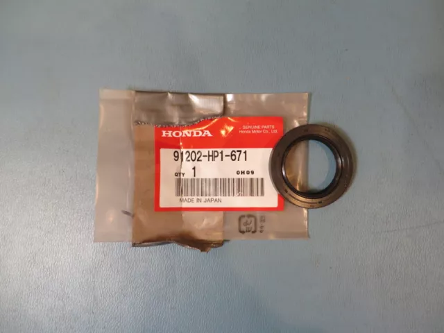 Honda  91202-HP1-671 OIL SEAL