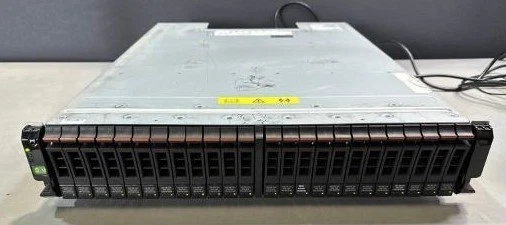 Adaptateur IBM 4 Ports 12Gb SAS Pour Storwize V7000 - 64P8487 (Renewed)