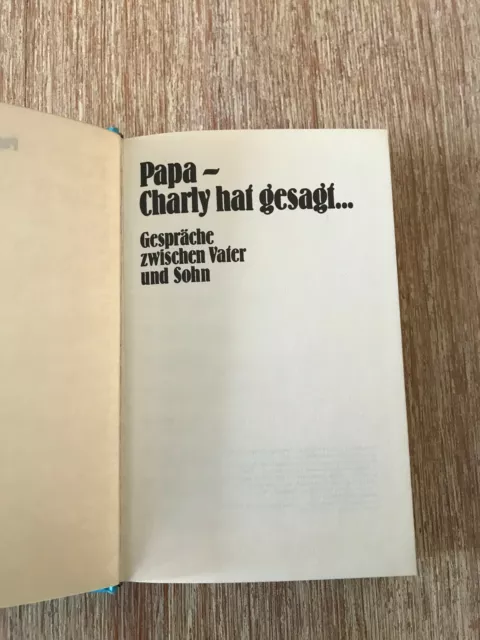 Papa, Charly Hat Gesagt Szenen Mit Vater Und Sohn Kritisches Mit Witz Und Pfiff