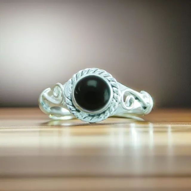 Anillo de piedra preciosa de ónix negro redondo de plata de ley 925 hecho a...