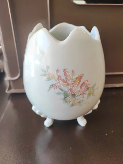 Vase œuf Tripode En Porcelaine De Limoges - Décor Bleu, Fleurs Et Papillons - Occasion