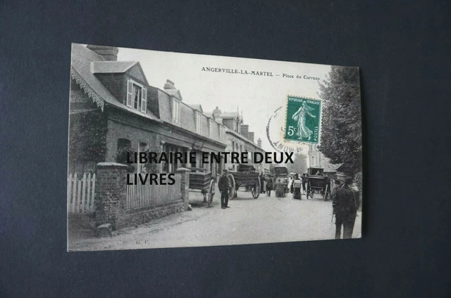 CPA 76 Angerville la Martel Place du Carreau animated