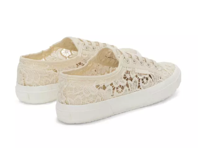 Superga di sales pizzo bianche