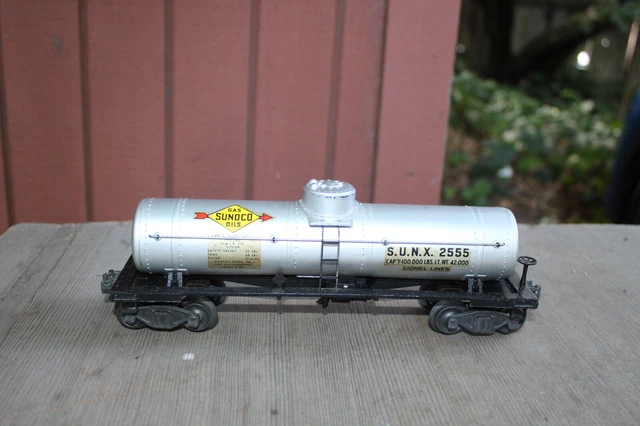 Lionel Postwar 2555 Sunoco Tank Car 1945 Flying Shoe Black Fiber Board