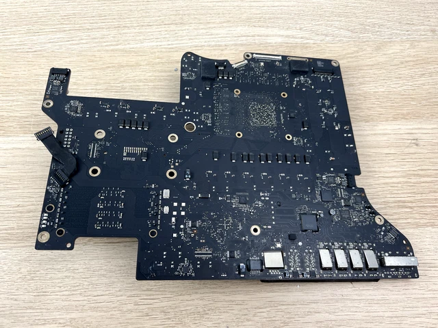 Remplacement de la carte mère de l'iMac Intel 27 EMC 2546 - Tutoriel de réparation iFixit
