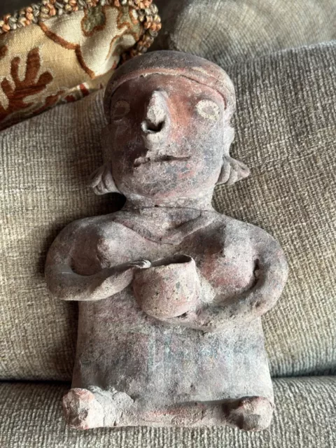 Pre-Columbian pottery figure