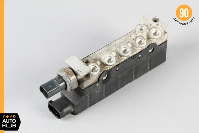 00-06 Mercedes W220 S350 S430 Airmatic Air Suspension Valve Block 2203200258 OEM