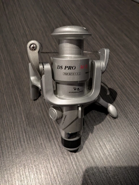 black fish reel K-Fish 2000 Size Fishing Reel. 5.2.1 ratio Front drag Left or right wi