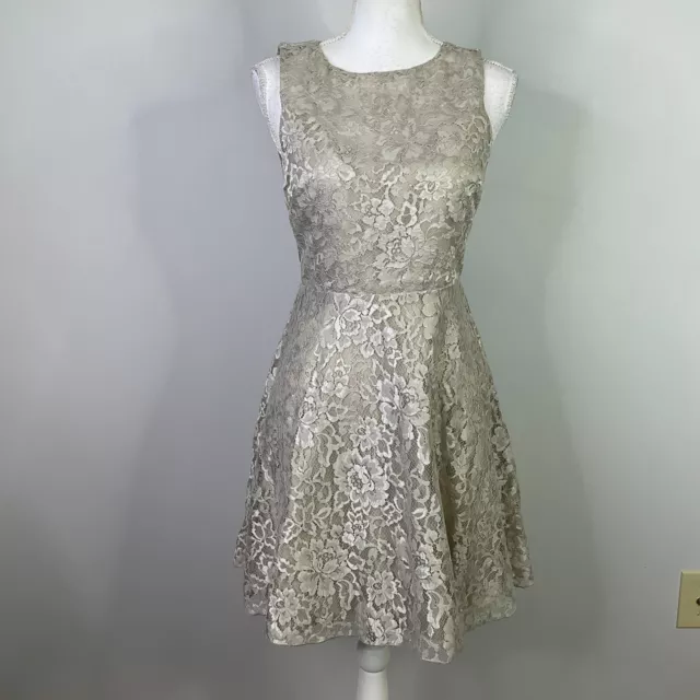 ALICE + OLIVA Mini Dress Womens 4  Metallic Natalia Open-Back Lace Taupe Floral