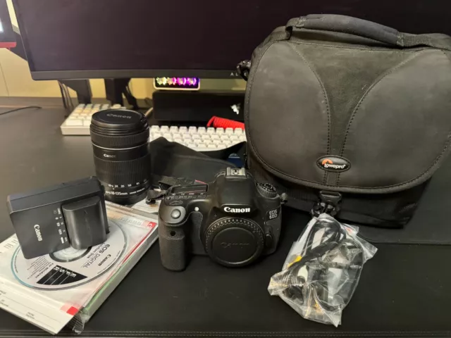 Canon EOS 60D 18.0 MP DSLR Camera W/EF-S 18-135mm f/3.5-5.6 IS Lens + Accesories