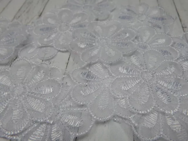 Embroidered Daisy Lace - 5cm White Flower Lace Trim - Packs of 10