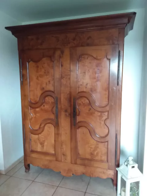 armoire ancienne Noyer massif