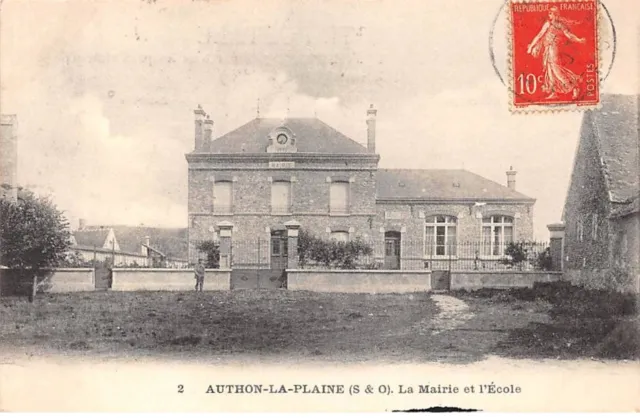 91 - AUTHON LA PLAINE - SAN45434 - L'Ecole et la Mairie