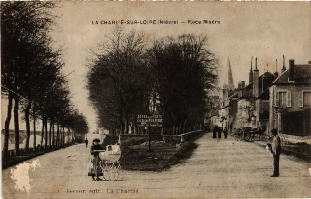 CPA La CHARITÉ-sur-LOIRE - Place Misere (456572)