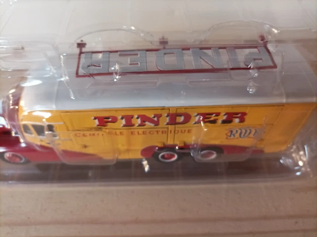 CIRQUE PINDER - Camion Simca Cargo Fourgon - 1/50 Modèle Reduit