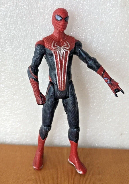 Hasbro Marvel Universe THE AMAZING SPIDER-MAN 2012 4" Deadpool Action Figure