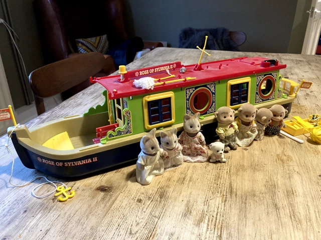 SYLVANIAN FAMILIES CANAL BOAT and ACCESSORIES plus cute MONKEY and CAT FAMILIES