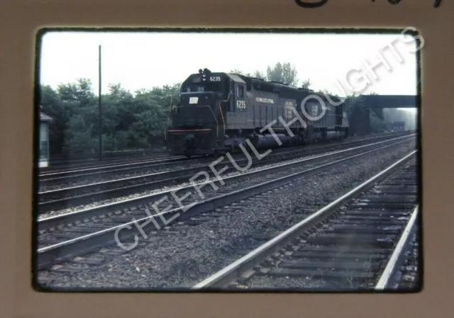 Original '73 Ektachrome Slide PC Penn Central 6235 SD45 action Cressen    27R3