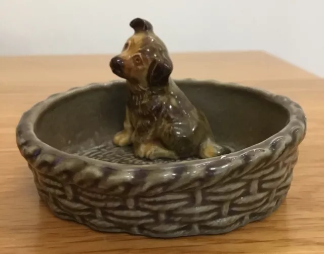 Vintage - Wade England - German shepherd puppy  in a Basket - Trinket Dish - Dog