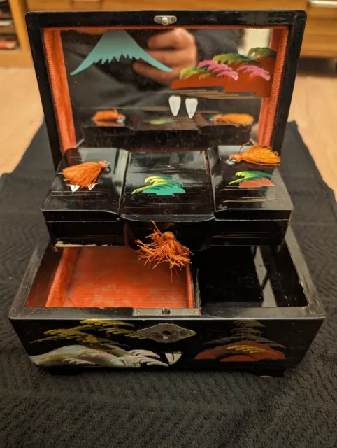 Vintage Japanese Musical Trinket Jewelry Box Lacquer Mt Fuji