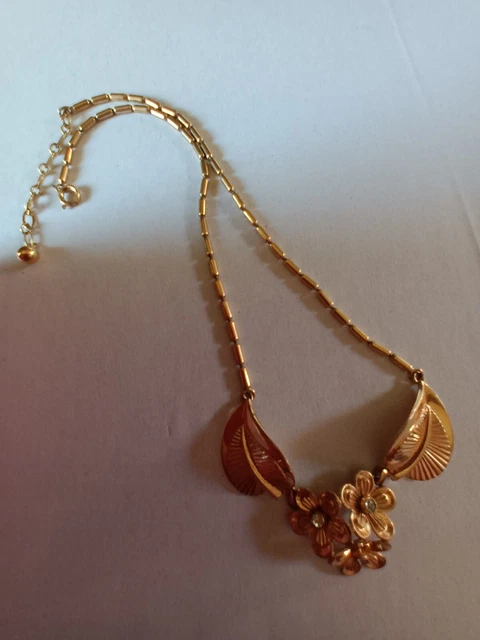 Collier en métal doré style vintage (Gebraucht) in Marly für CHF 2