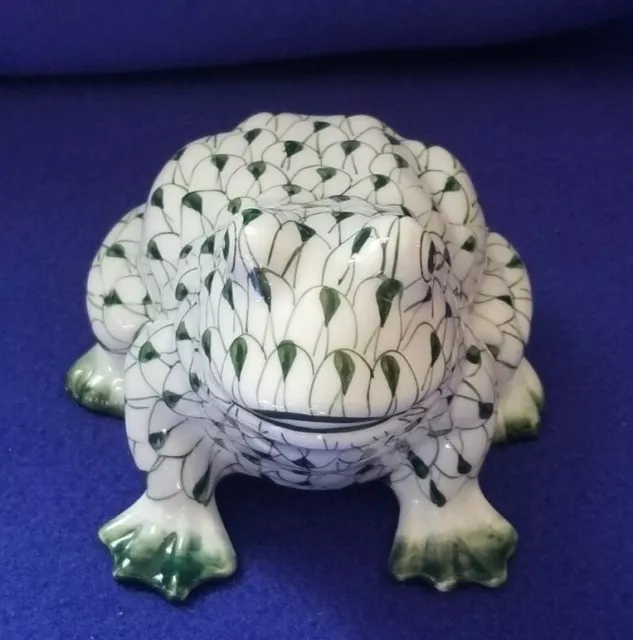 Hand Painted  Fishnet Design Large Green Frog Andrea by Sadek 6.5"