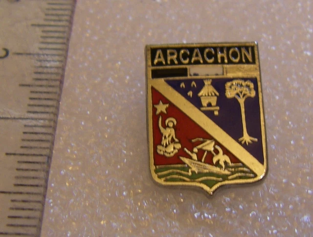 Insigne émaillé Arcachon – Pin's Tourisme – Ville – Vintage – Occasion