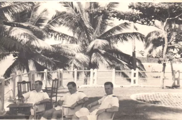 1940 WW2 Original Photo Colombo Ceylon MS Batory Officers Beach Palms Sri Lanka