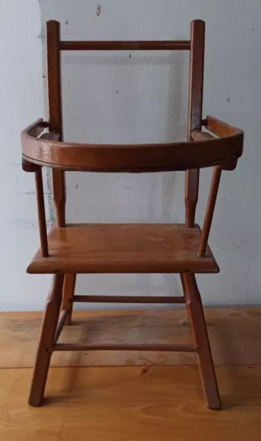 Ancienne Petite Chaise De Poupee En Bois / Bon Etat